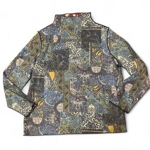 Trisha‎ Tyler lightweight sweater.